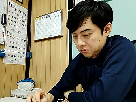 whitebriefboy online show from 6, 11, 2025