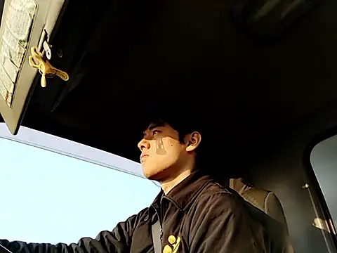 whitebriefboy online show from 27, 3, 2026