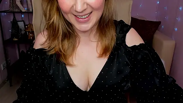 Snapshot of Helens_love chatting on 6, 1, 2025 Helens love online show from 6, 1, 2025