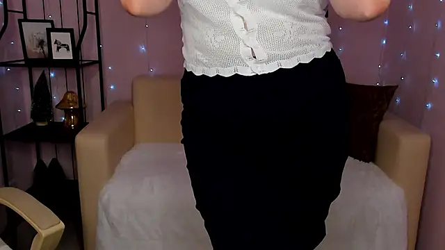 Snapshot of Helens_love chatting on 14, 1, 2025 Helens love online show from 14, 1, 2025