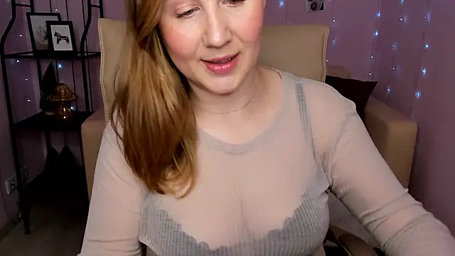 Snapshot of Helens_love chatting on 4, 2, 2025 Helens love online show from 4, 2, 2025