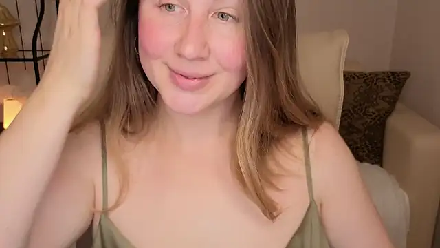 Snapshot of Helens_love chatting on 18, 10, 2025 Helens love online show from 18, 10, 2025