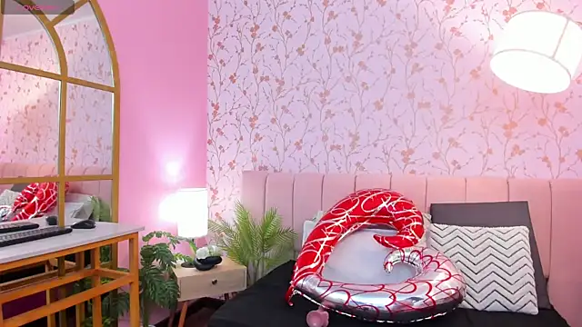 amber-hill online show from 18, 2, 2025