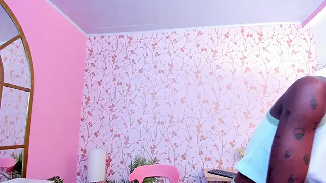 amber-hill online show from 15, 9, 2025