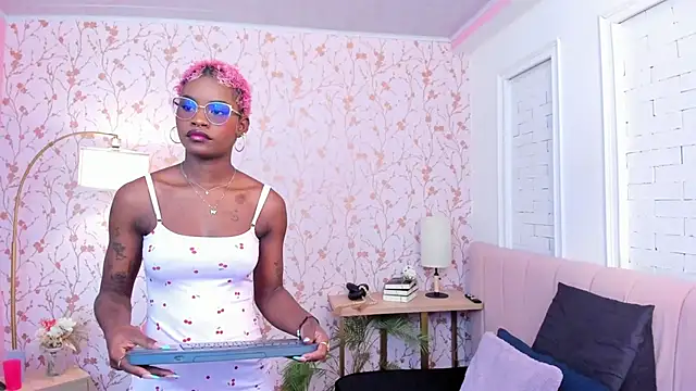 amber-hill online show from 27, 4, 2026