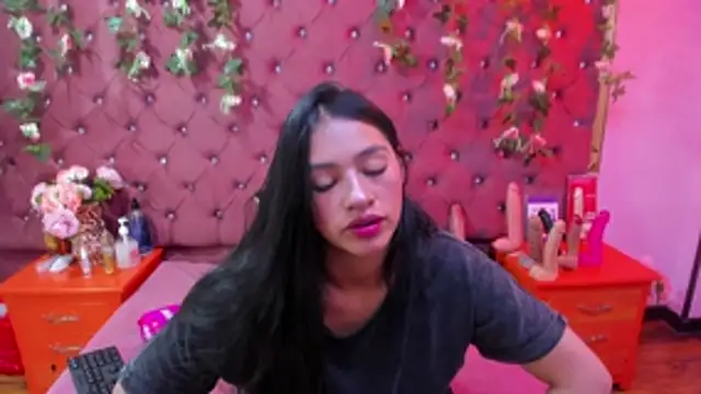 Snapshot of Mariana_Prin chatting on 7, 11, 2025 Mariana Prin online show from 7, 11, 2025