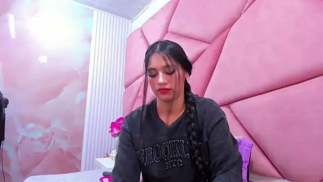 Mariana Prin online show from 8, 5, 2026