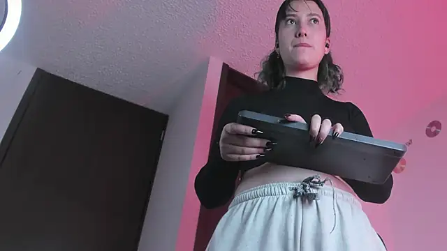 hitomi arata online show from 14, 2, 2025