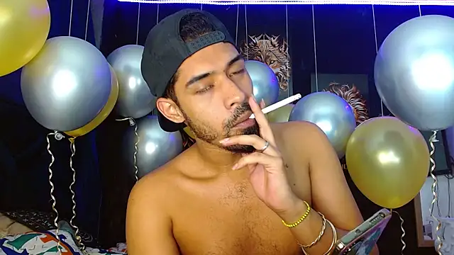 Snapshot of ryanse_hot chatting on 7, 12, 2024 ryanse hot online show from 7, 12, 2024