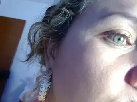 helenca43 online show from 17, 2, 2025