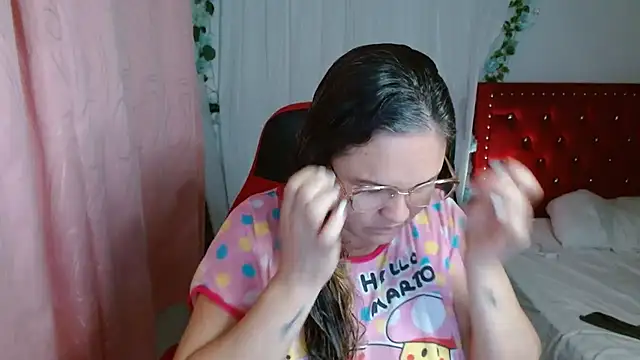 helenca43 online show from 4, 11, 2025