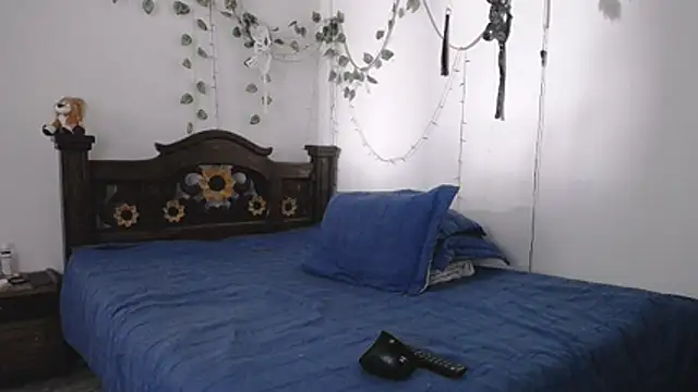DominaLeona online show from 3, 7, 2026