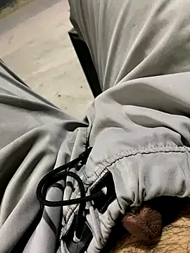 Snapshot of YawlingJingoist chatting on 14, 12, 2025 YawlingJingoist online show from 14, 12, 2025