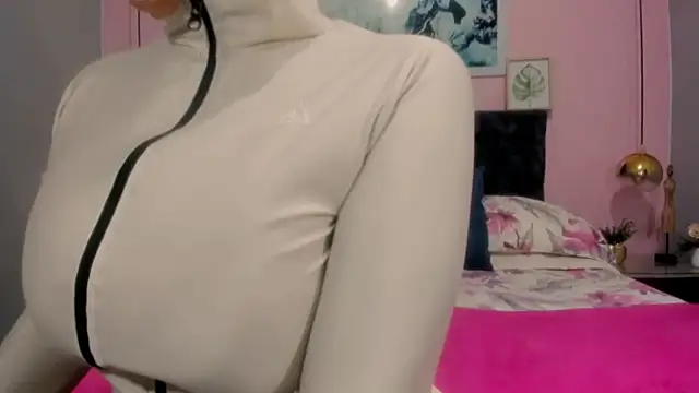 Snapshot of valeriasexxx chatting on 5, 3, 2025 valeriasexxx online show from 5, 3, 2025