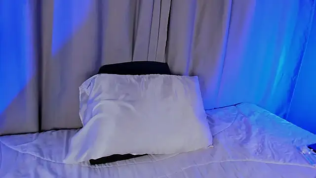 EviePhoenix online show from 23, 4, 2026