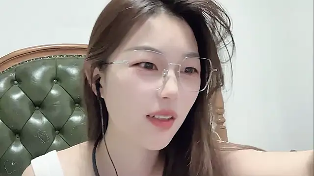 Sweet-Angel999 online show from 29, 4, 2026