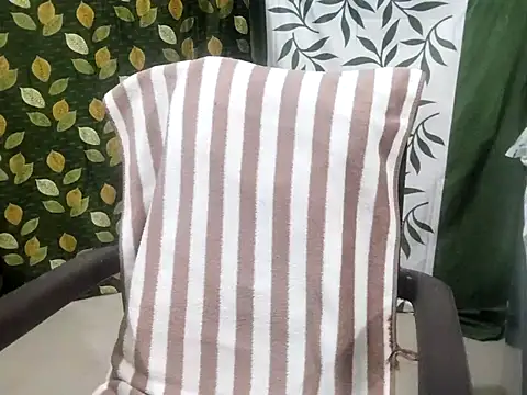 Snapshot of Aarvi_Arora chatting on 6, 2, 2025 Aarvi Arora online show from 6, 2, 2025