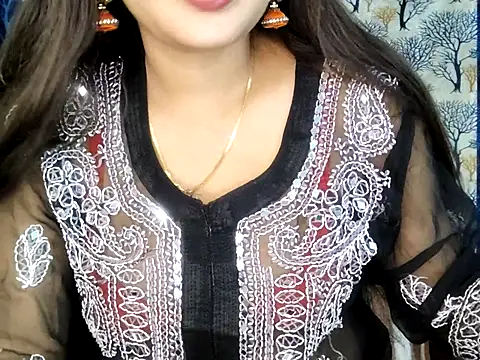 Snapshot of Aarvi_Arora chatting on 8, 11, 2025 Aarvi Arora online show from 8, 11, 2025