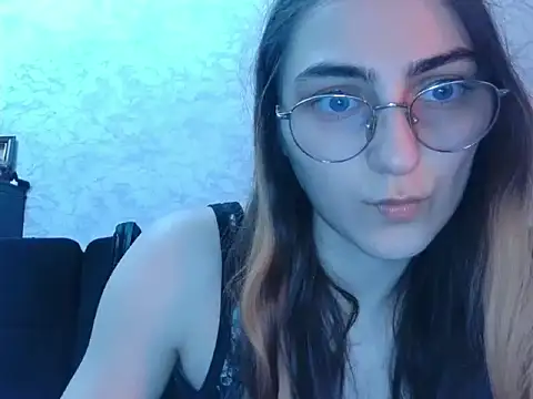 AliceMoonsea online show from 7, 4, 2026