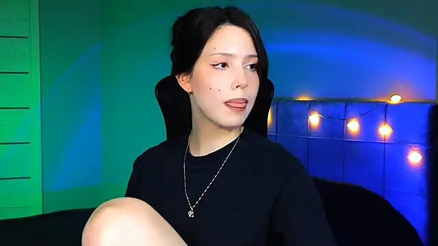 Snapshot of Stacy_Gonzales_ chatting on 1, 2, 2025 Stacy Gonzales online show from 1, 2, 2025