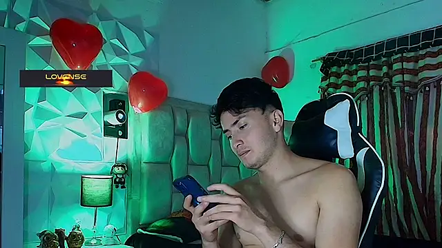 santyago taylor online show from 26, 2, 2025