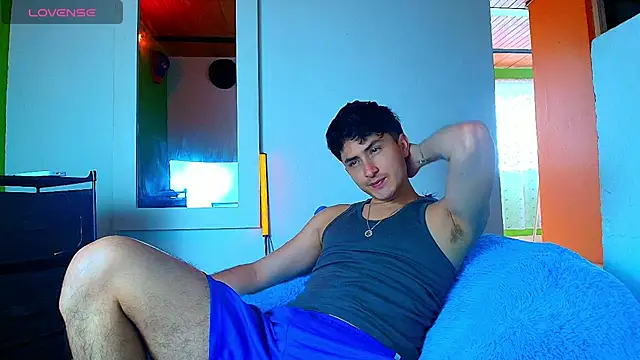 santyago taylor online show from 25, 11, 2025