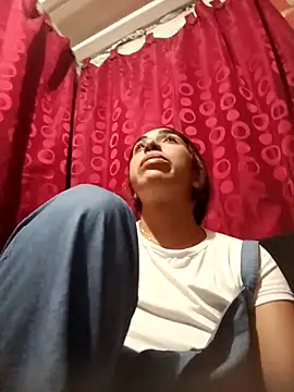 ifeelverywet andhot online show from 1, 3, 2025