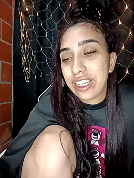 ifeelverywet andhot online show from 5, 11, 2025