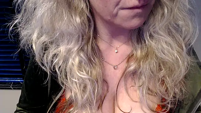 JenniLowen online show from 3, 3, 2025