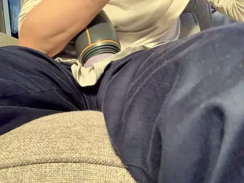 Snapshot of skatebored chatting on 30, 12, 2024 skatebored online show from 30, 12, 2024