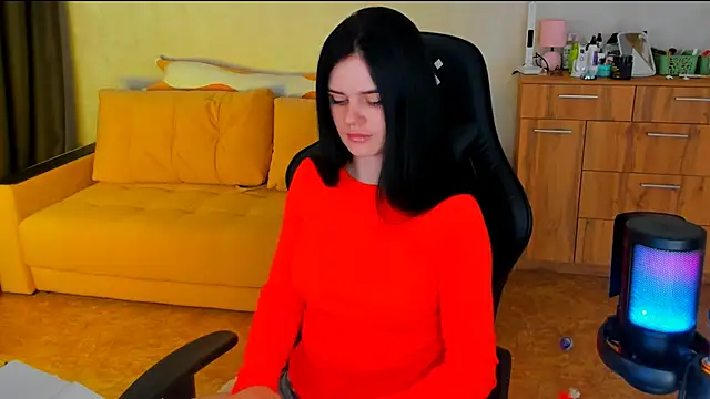 Snapshot of Lora_Cain chatting on 1, 3, 2025 Lora Cain online show from 1, 3, 2025