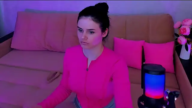 Snapshot of Lora_Cain chatting on 15, 3, 2025 Lora Cain online show from 15, 3, 2025