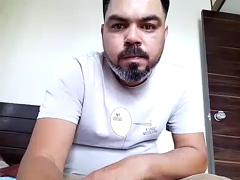 rags pussylicker online show from 12, 3, 2025