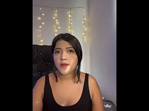 Snapshot of alisson_carolina73 chatting on 17, 11, 2025 alisson carolina73 online show from 17, 11, 2025