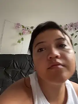 Snapshot of alisson_carolina73 chatting on 8, 3, 2026 alisson carolina73 online show from 8, 3, 2026