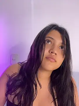 alisson carolina73 online show from 25, 4, 2026