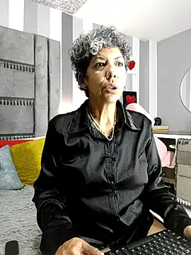 Snapshot of Julianewell chatting on 29, 11, 2025 Julianewell online show from 29, 11, 2025