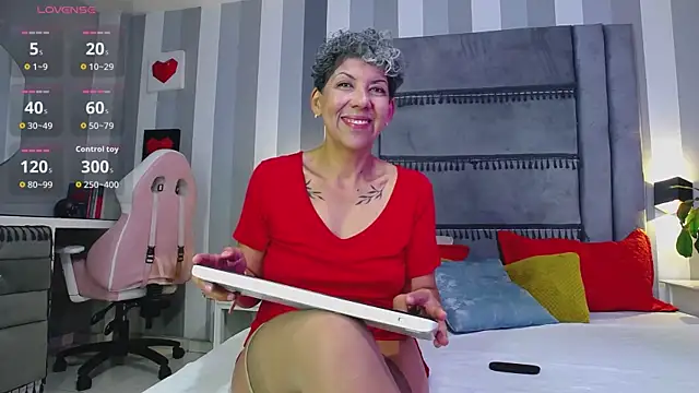 Julianewell online show from 28, 7, 2026