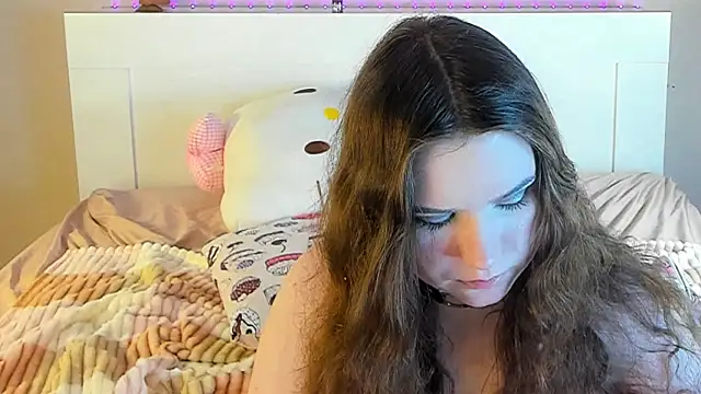 kuraii1  online show from 3, 2, 2025