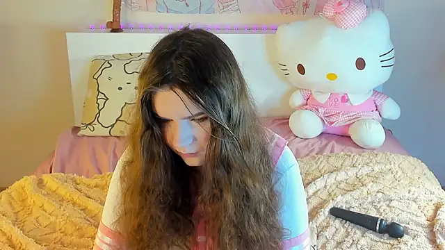 kuraii1  online show from 14, 2, 2025