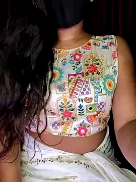 Snapshot of SexyAndHottie chatting on 7, 12, 2024 SexyAndHottie online show from 7, 12, 2024