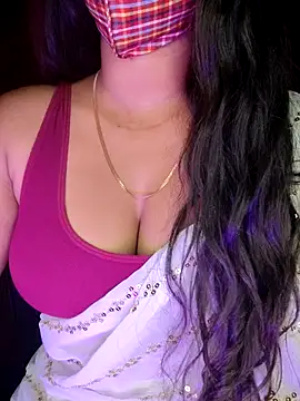 Snapshot of SexyAndHottie chatting on 20, 3, 2025 SexyAndHottie online show from 20, 3, 2025