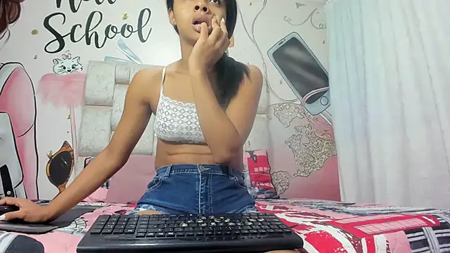 Snapshot of KOURTNEY-- chatting on 13, 2, 2025 KOURTNEY-- online show from 13, 2, 2025