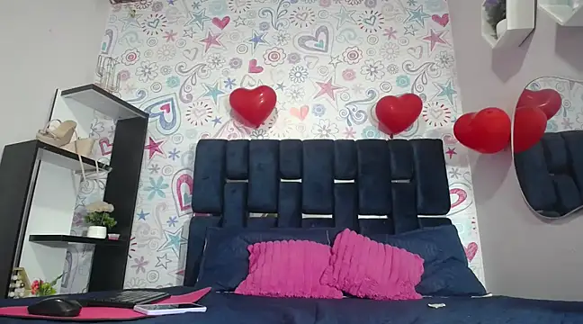 Snapshot of KOURTNEY-- chatting on 25, 2, 2025 KOURTNEY-- online show from 25, 2, 2025