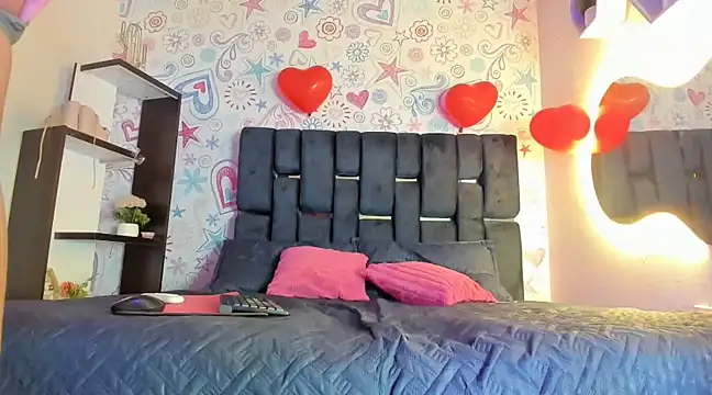 Snapshot of KOURTNEY-- chatting on 26, 2, 2025 KOURTNEY-- online show from 26, 2, 2025