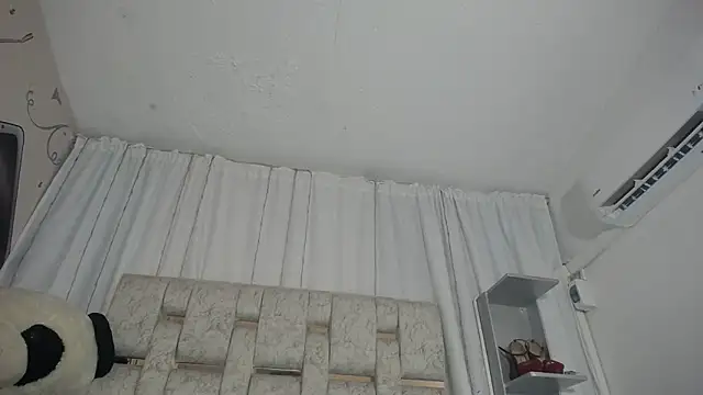 Snapshot of KOURTNEY-- chatting on 22, 9, 2025 KOURTNEY-- online show from 22, 9, 2025