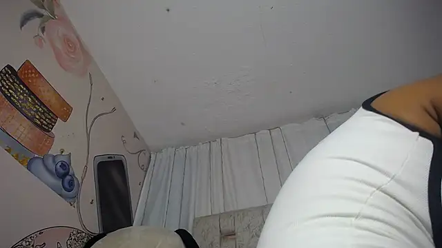 Snapshot of KOURTNEY-- chatting on 25, 9, 2025 KOURTNEY-- online show from 25, 9, 2025