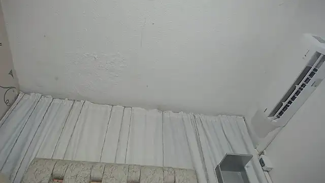 Snapshot of KOURTNEY-- chatting on 28, 9, 2025 KOURTNEY-- online show from 28, 9, 2025