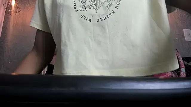 Snapshot of KOURTNEY-- chatting on 11, 11, 2025 KOURTNEY-- online show from 11, 11, 2025