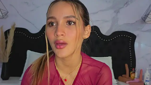 Carohorny4u online show from 28, 4, 2026